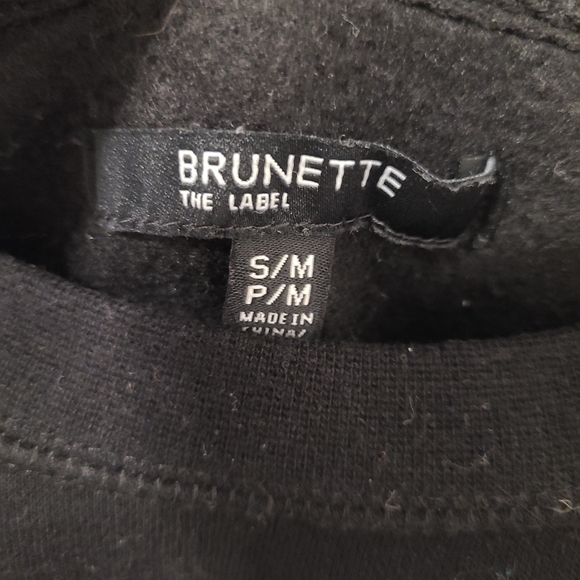 🌟NWOT Brunette the Label Black Crewneck Size S/M - Picture 2 of 4